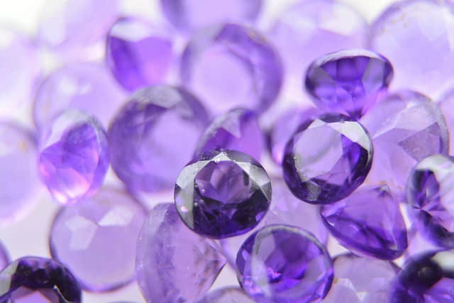 Colored Gemstone Clarity Scale